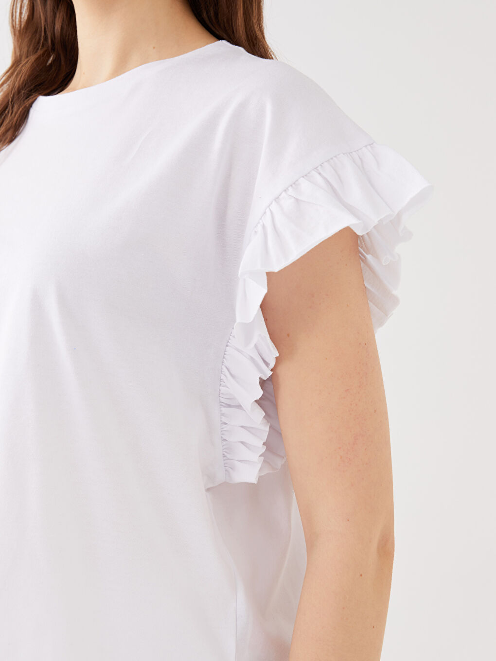 Beyaz Bisiklet Yaka Kısa Kollu Kadın Tişört-3