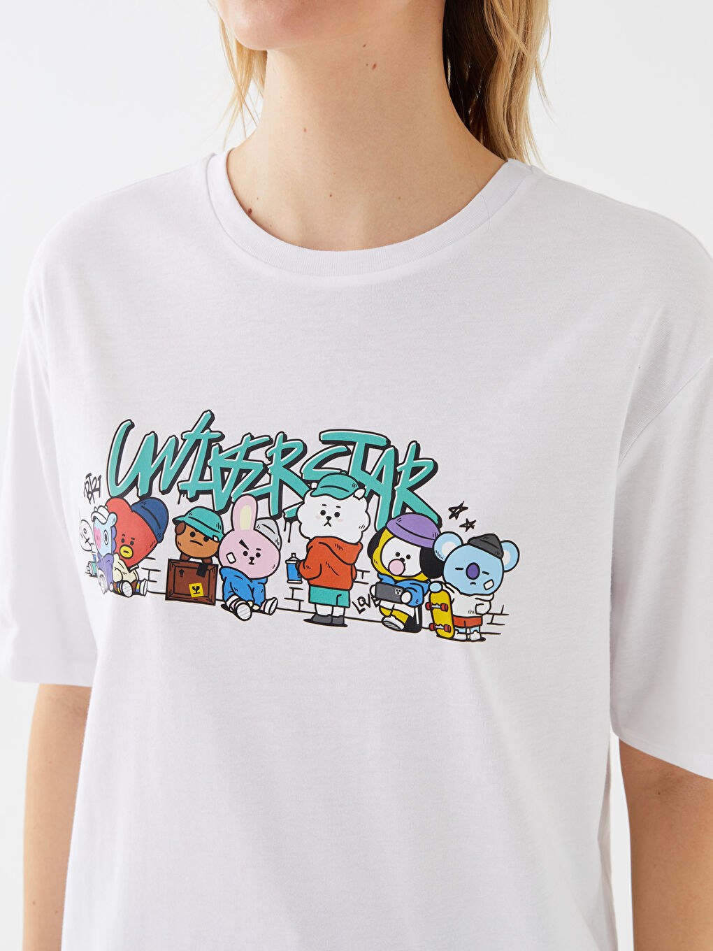 LCW Vision Majica sa okruglim izrezom BT21 štampana kratkih rukava za žene -S3FY91Z8-Q6K