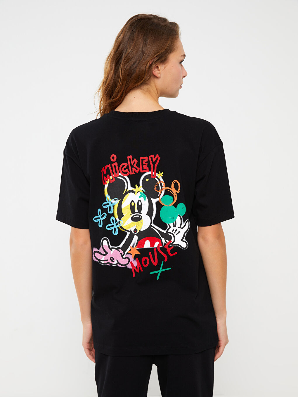 Siyah Bisiklet Yaka Mickey Mouse Baskılı Kısa Kollu Kadın Tişört-5