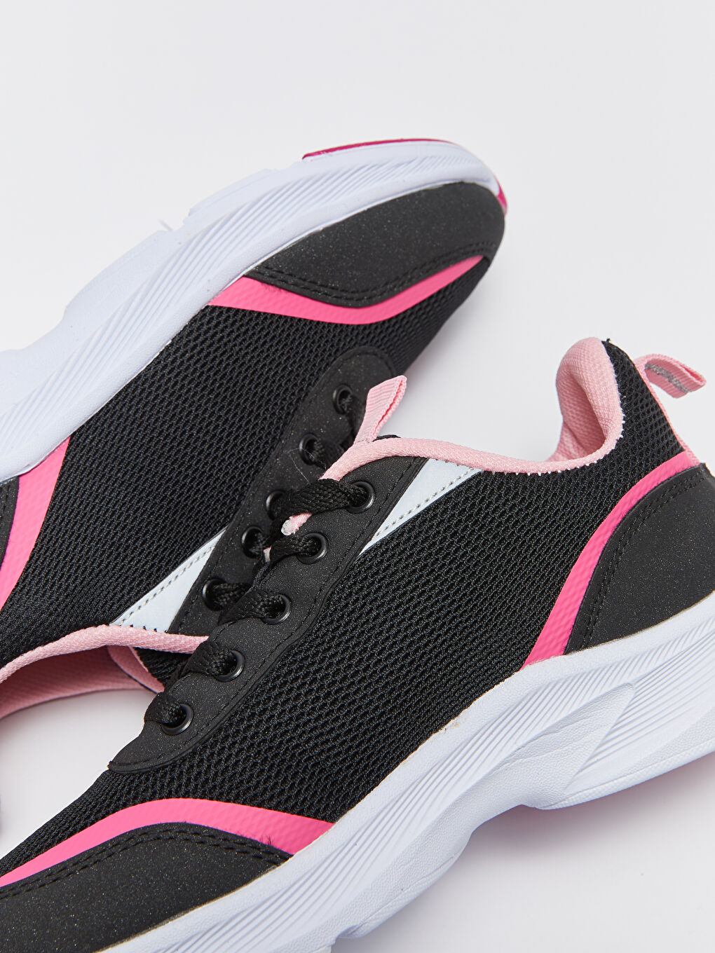 أحذية رياضية للبنات بأربطة-5