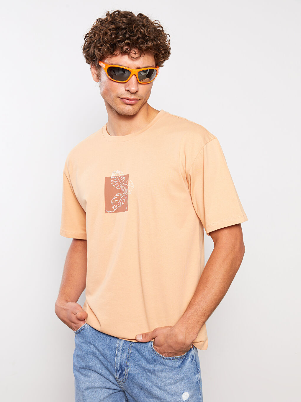 Kahverengi Bisiklet Yaka Kısa Kollu Baskılı Penye Erkek Tişört-1