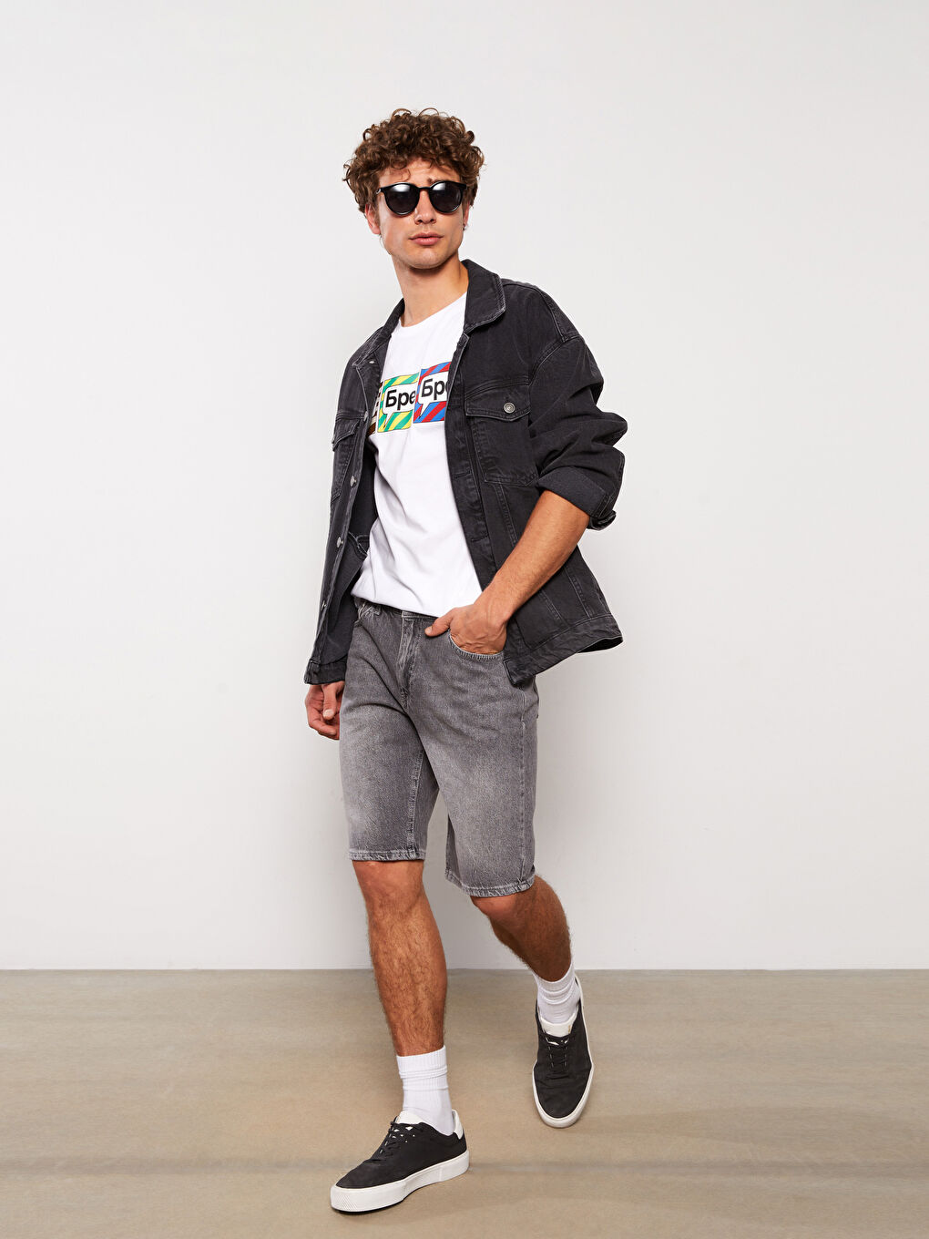 Siyah Yuvarlak Çerçeve Güneş Gözlüğü-1