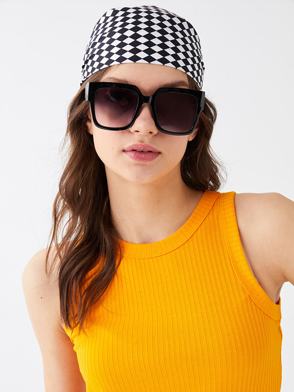 Siyah Köşeli Güneş Gözlüğü