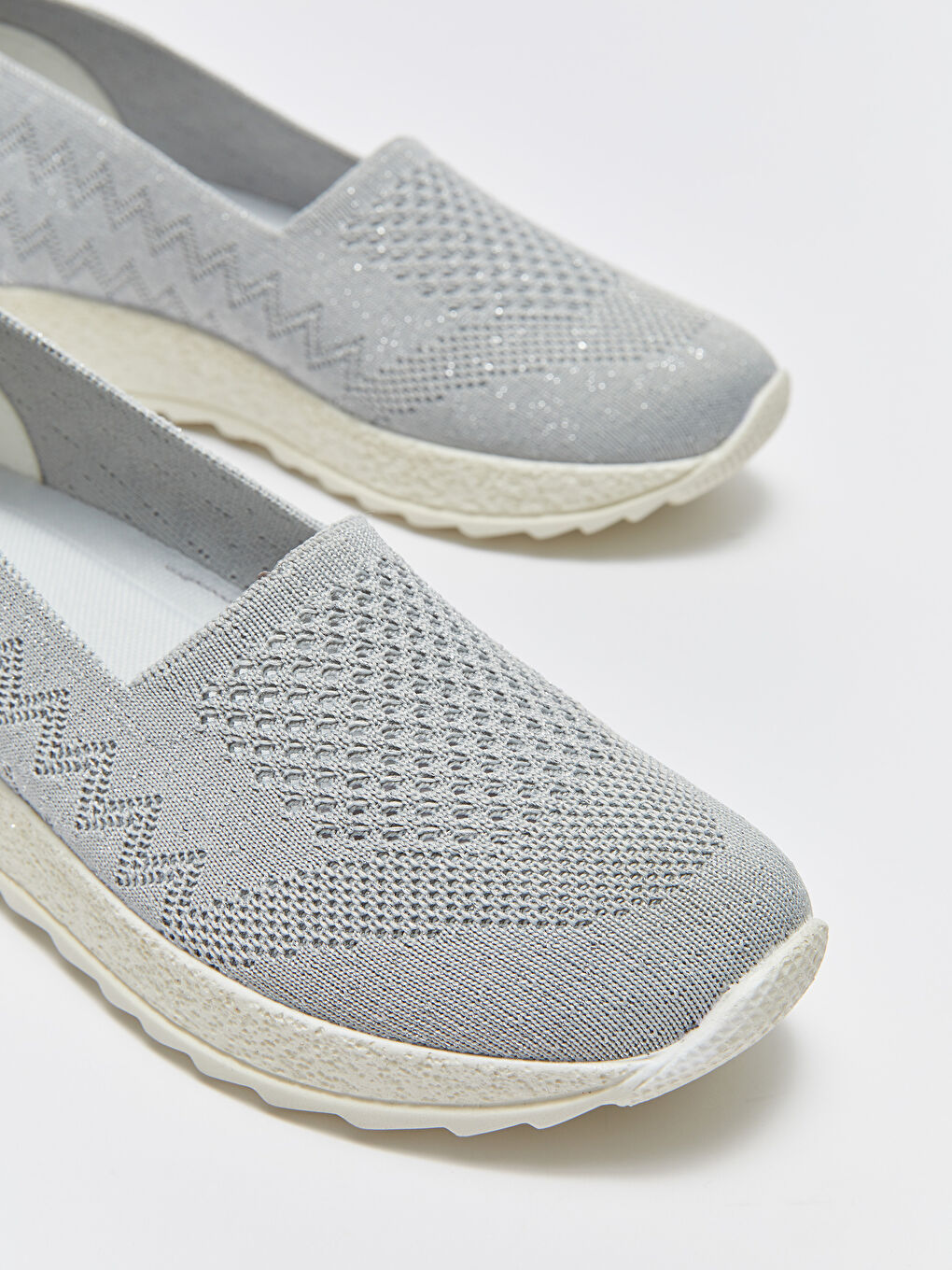 Gri File Detaylı Kadın Spor Ayakkabı-2