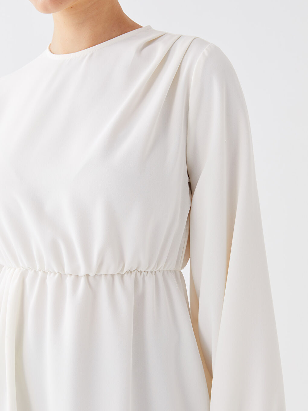 Ekru Bisiklet Yaka Düz Uzun Kollu Krep Kadın Tunik-3