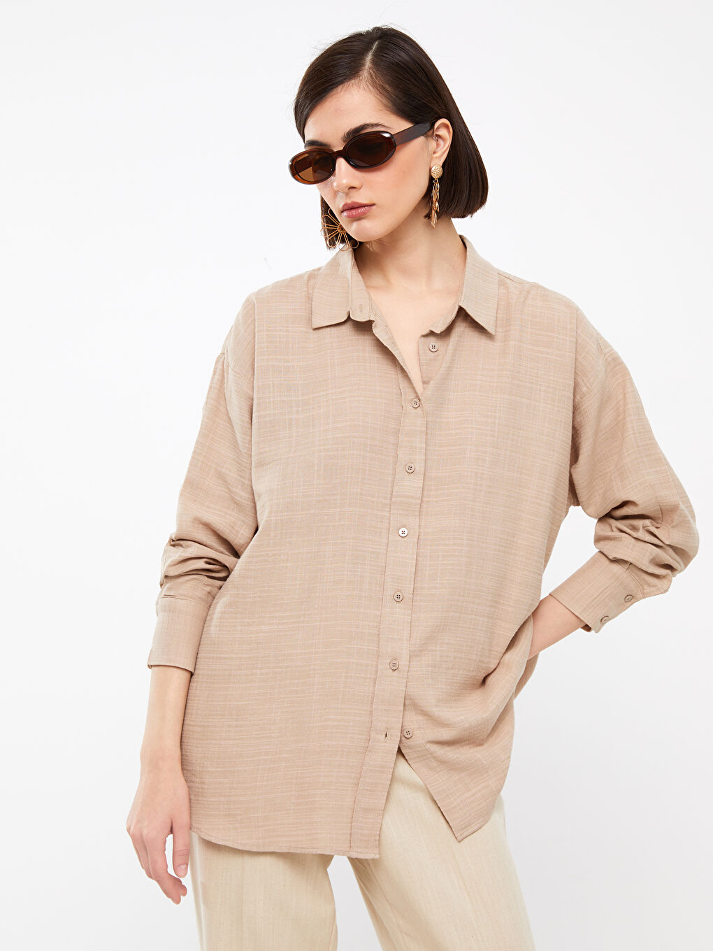 Bej Düz Uzun Kollu Oversize Keten Görünümlü Kadın Gömlek