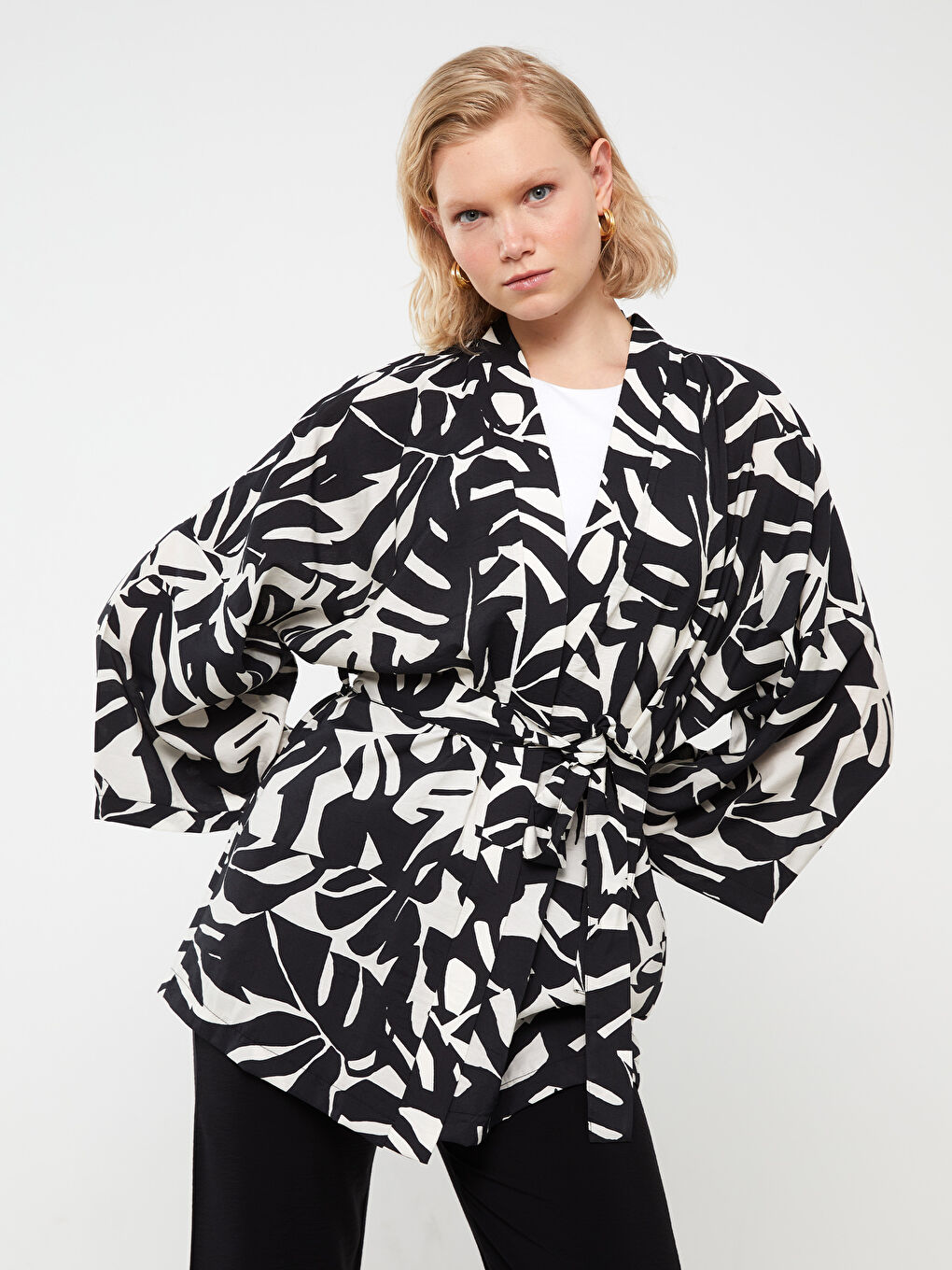 Siyah Şal Yaka Desenli Oversize Kadın Kimono