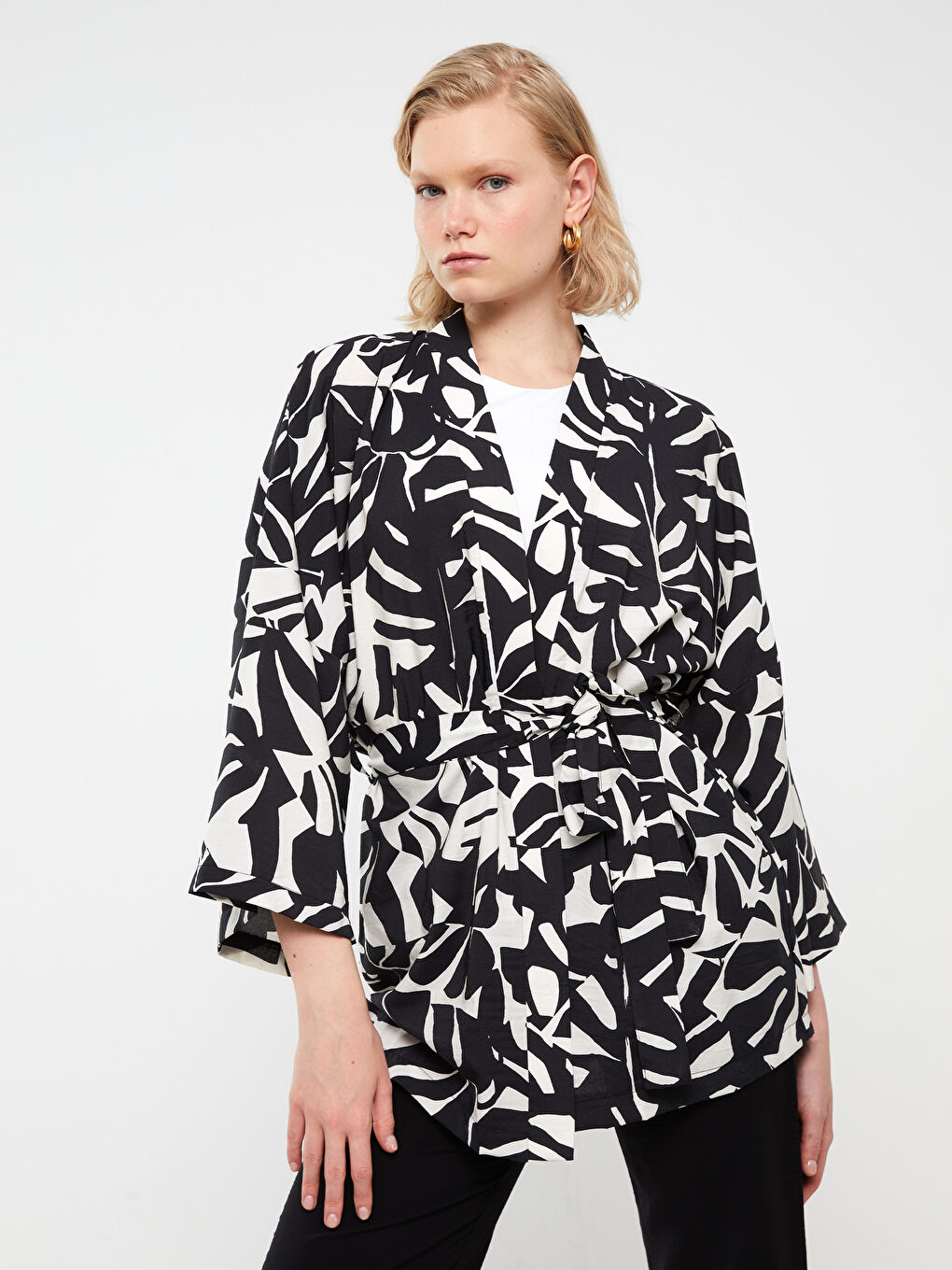 Siyah Şal Yaka Desenli Oversize Kadın Kimono-2