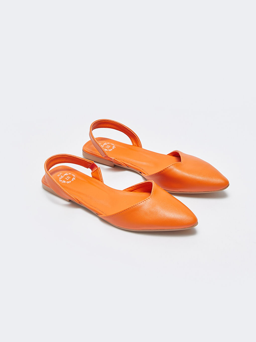 Turuncu Deri Görünümlü Sivri Burun Kadın Babet-1