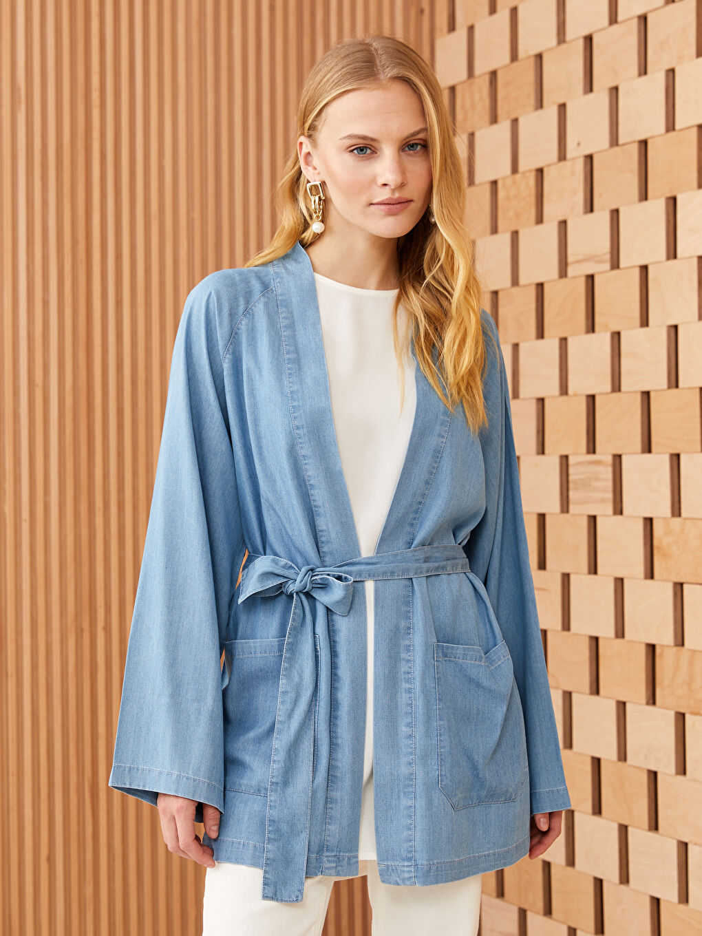 LCW Modest Shawl Collar Straight Long Sleeve Women's Jean Tunic -S3G392Z8-311