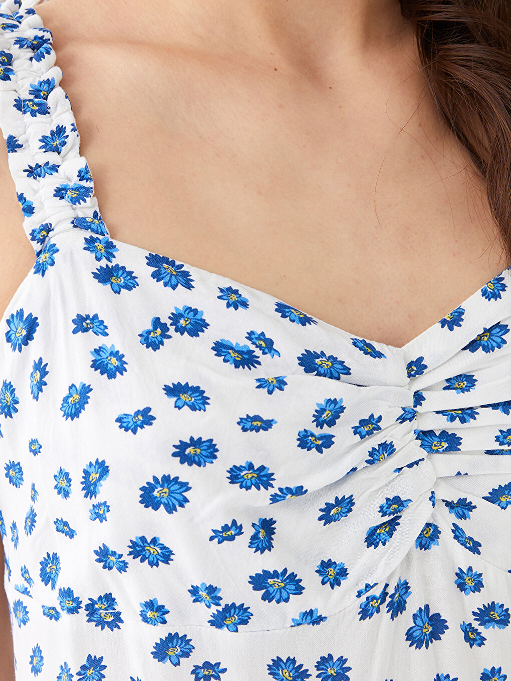 Robe pour Femmes à Bretelles Florale à Encolure Cœur-4