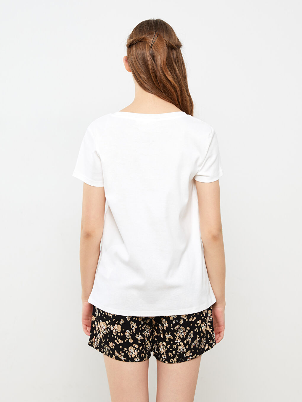 Siyah Bisiklet Yaka Desenli Kısa Kollu Kadın Şortlu Pijama Takımı-4