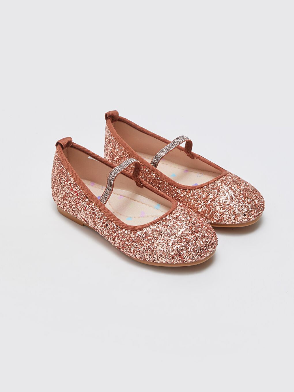 أحذية مسطحة فضية للبنات