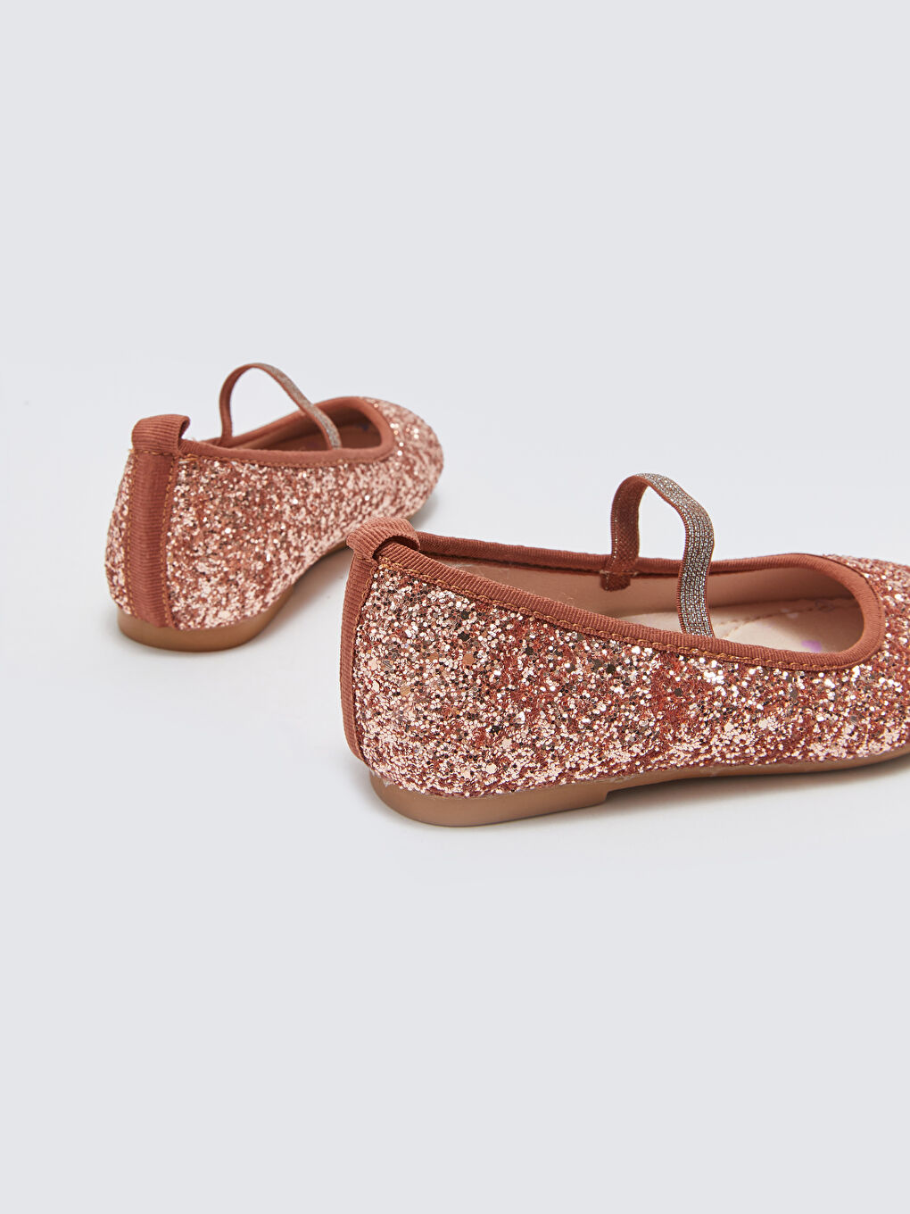 أحذية مسطحة فضية للبنات-4