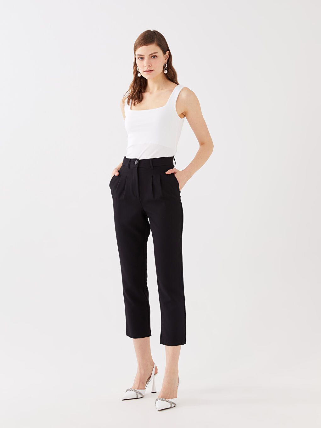 Beyaz Kare Yaka Düz Askılı Kadın Crop-2