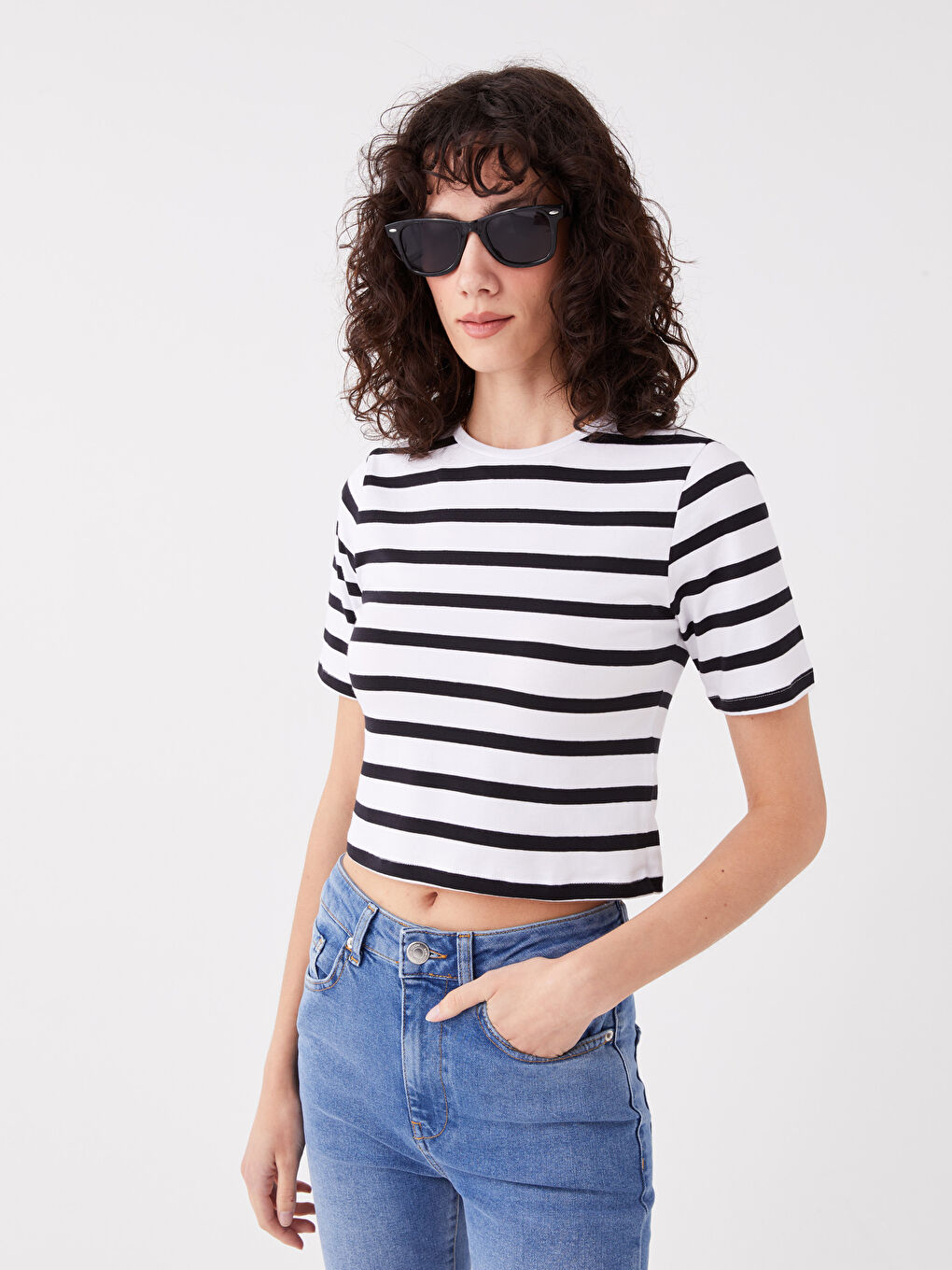 Siyah Bisiklet Yaka Çizgili Kısa Kollu Kadın Crop-1