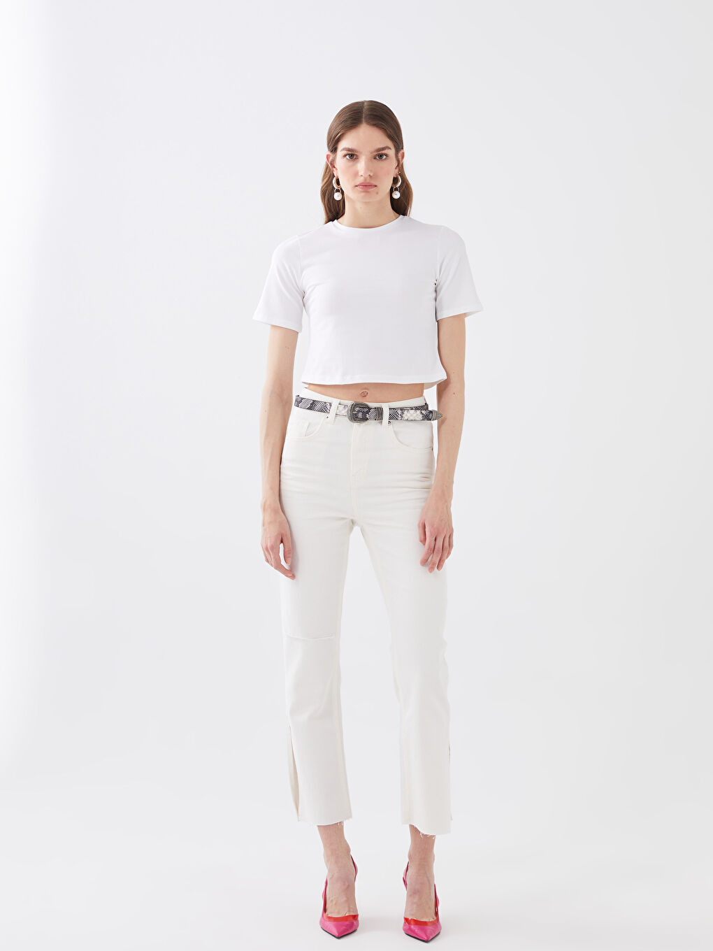 Beyaz Bisiklet Yaka Düz Kısa Kollu Kadın Crop-2