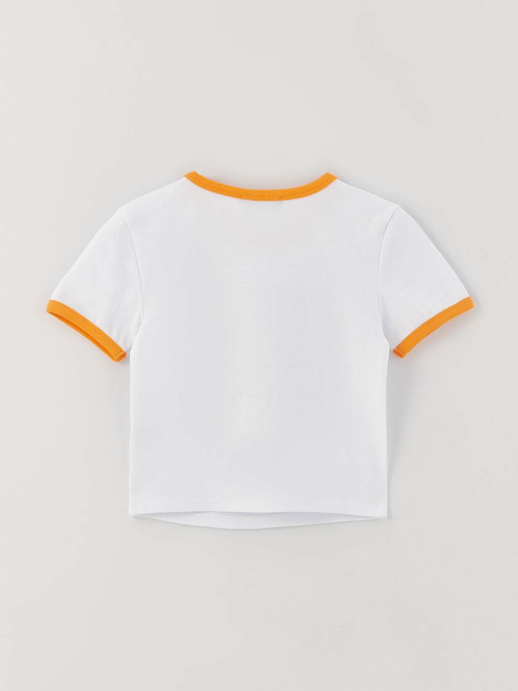 Beyaz Bisiklet Yaka Baskılı Kadın Crop-6