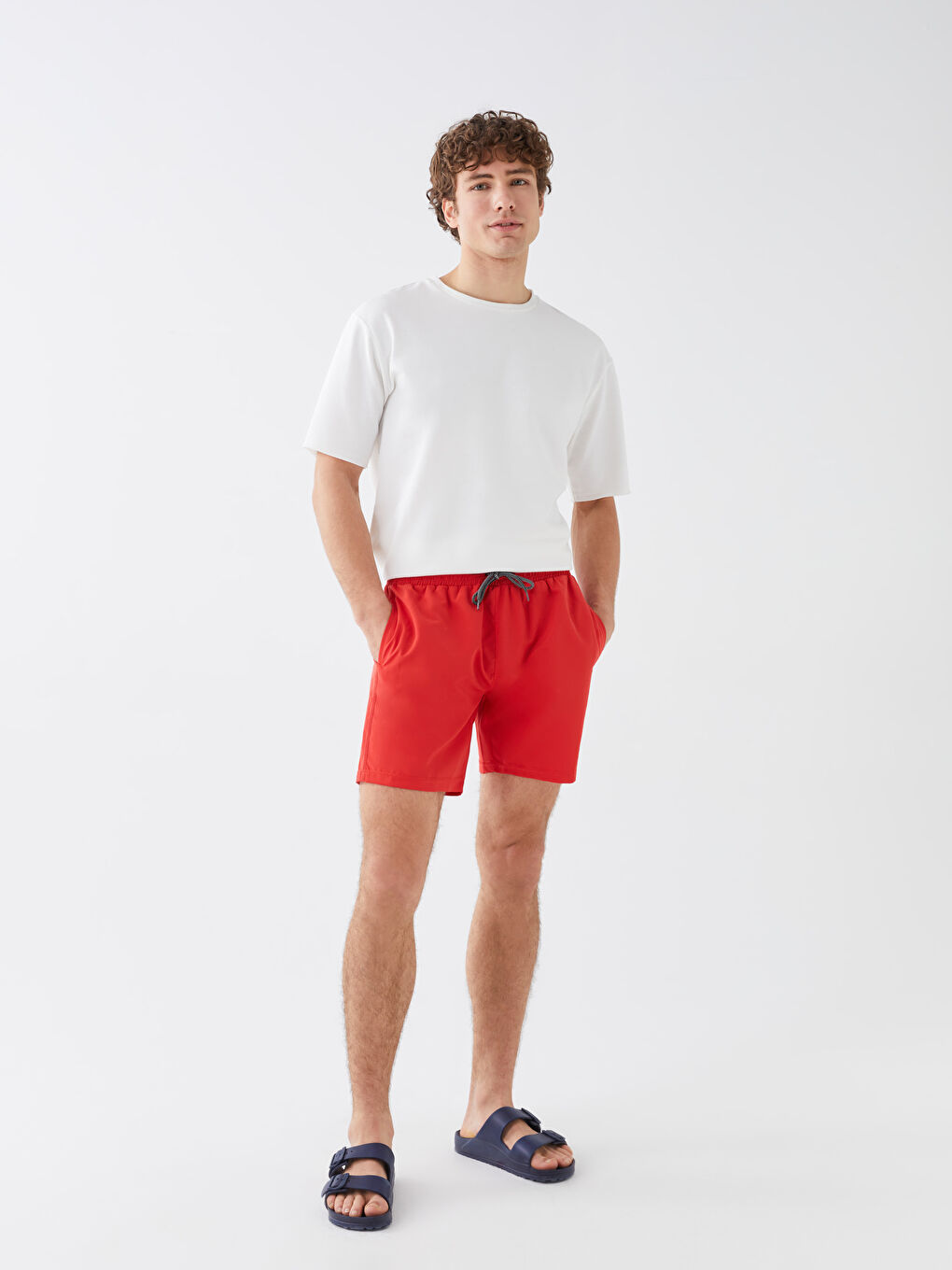 شورت سباحة قصير سادة للرجال