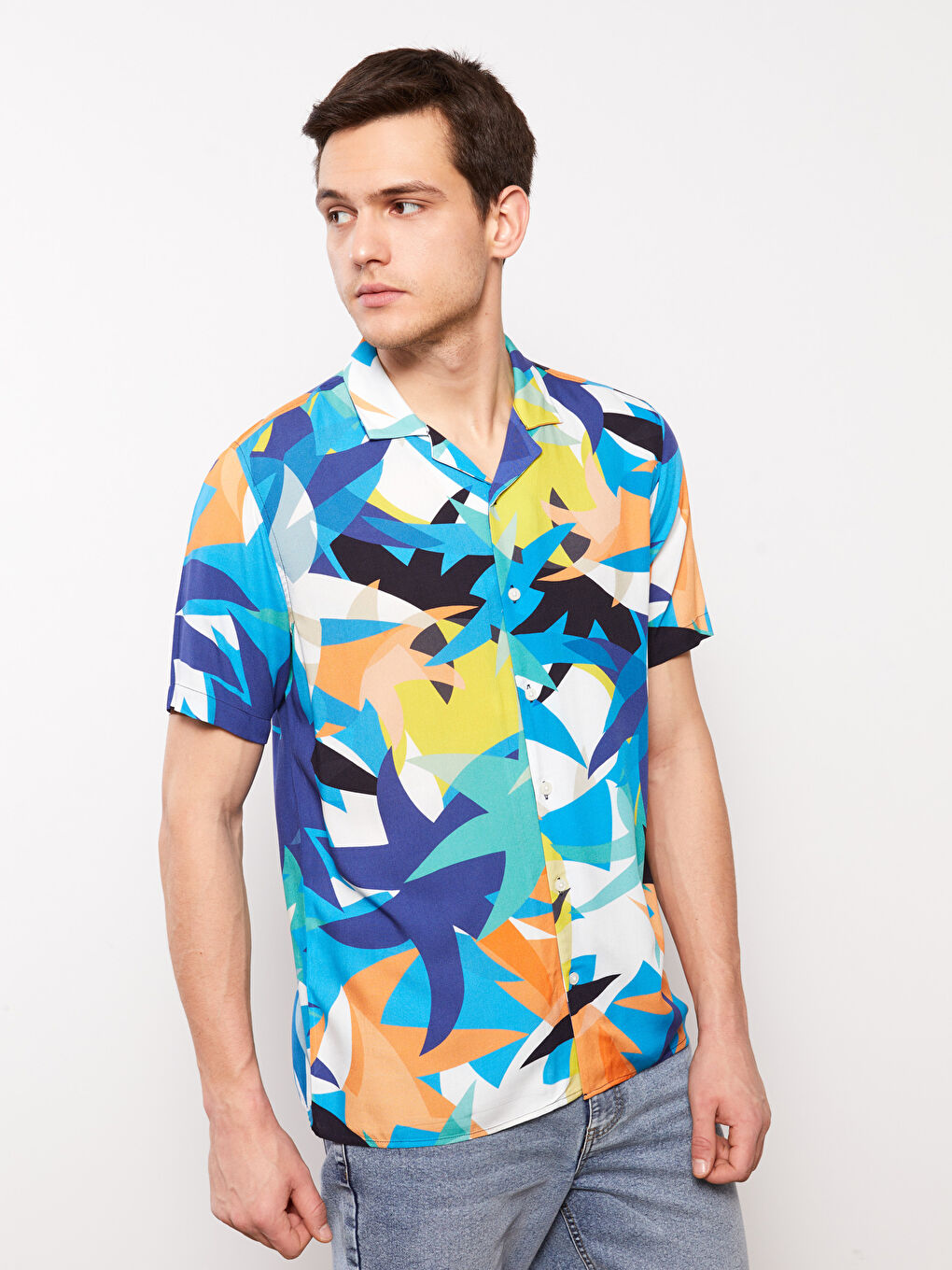 Ерлерге арналған өрнекті вискоза жейде-1