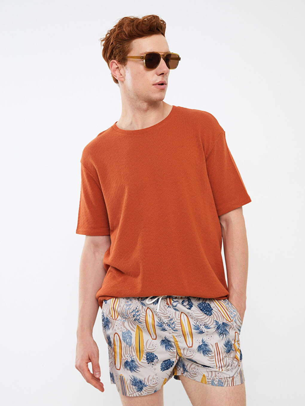 Bej Kısa Boy Desenli Erkek Deniz Şortu-1