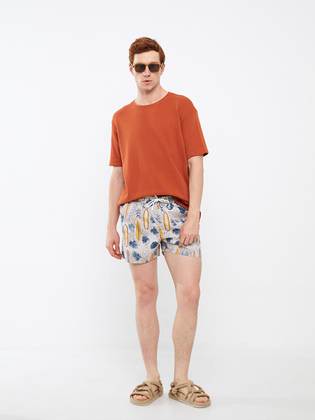 Bej Kısa Boy Desenli Erkek Deniz Şortu-2