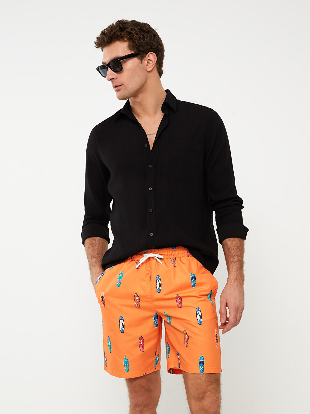 Turuncu Kısa Boy Desenli Erkek Deniz Şortu-1
