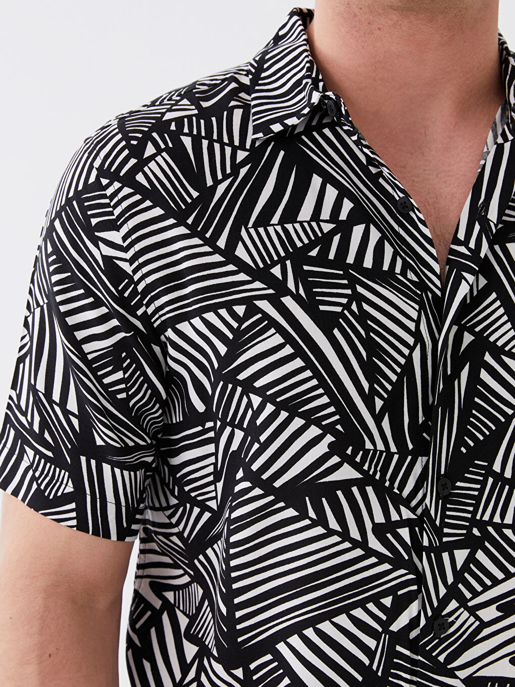 Regular Fit Short Sleeve Patterned Men's Shirt-3