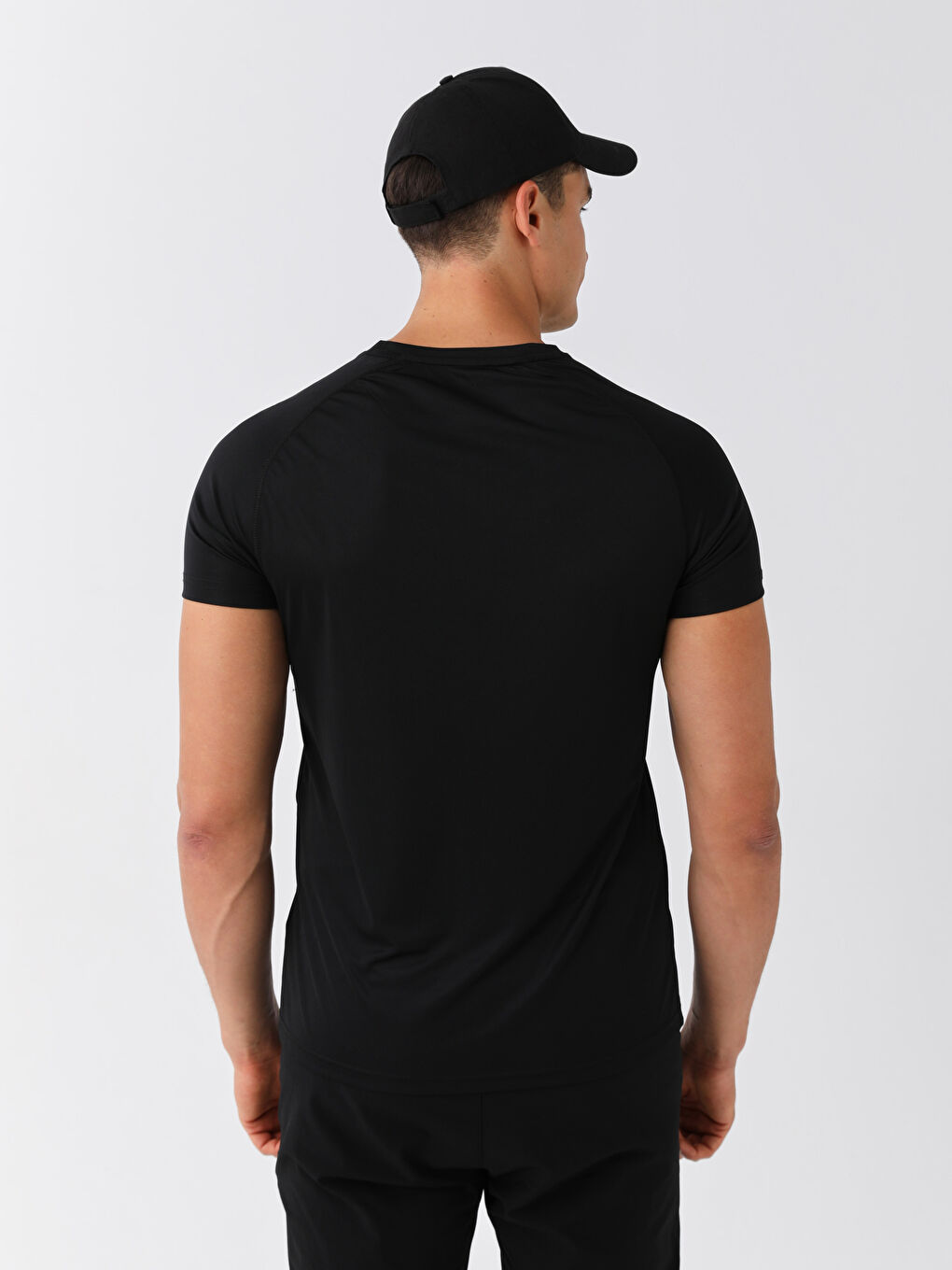Siyah Bisiklet Yaka Kısa Kollu Baskılı Erkek Tişört-4