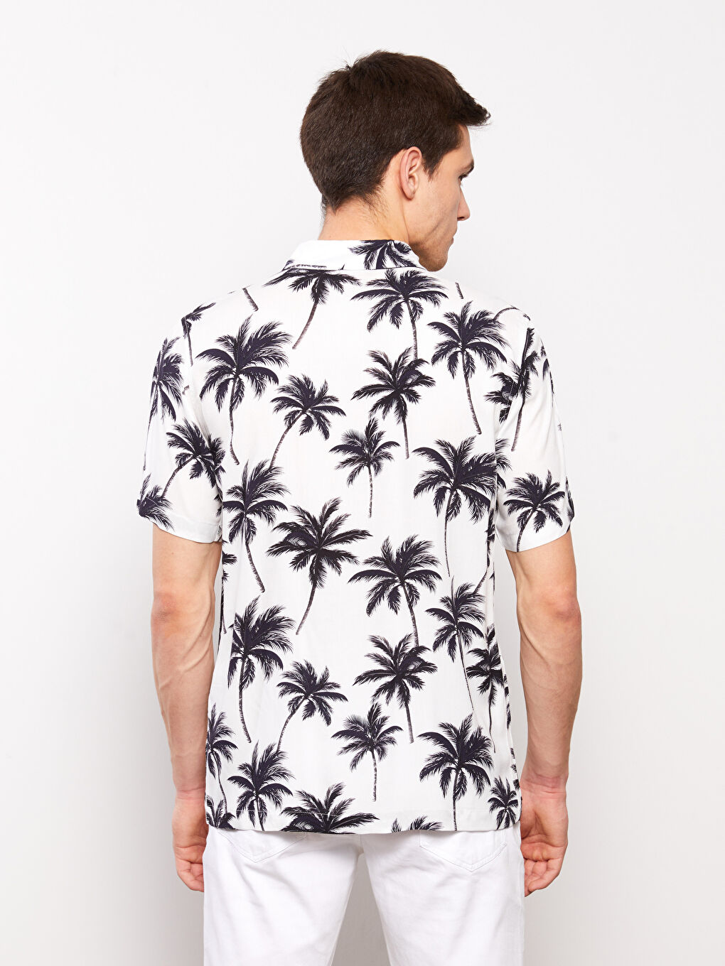 Beyaz Regular Fit Kısa Kollu Desenli Viskon Erkek Gömlek-4