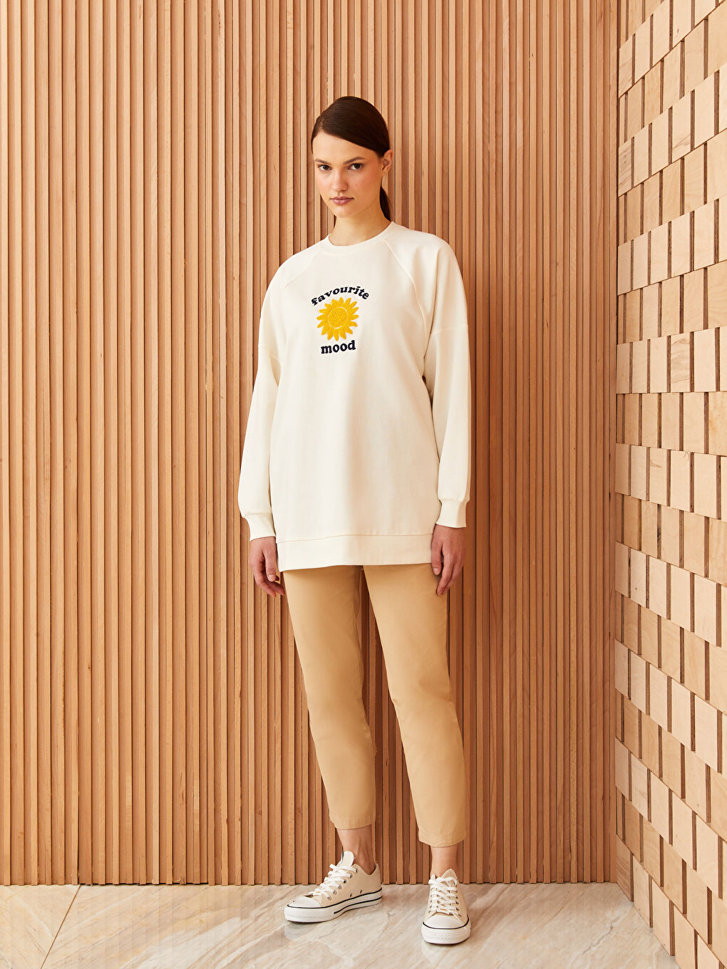 Bej Beli Lastikli Rahat Kalıp Kadın Pantolon