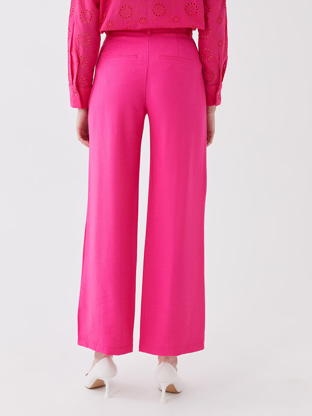 Pembe Standart Fit Düz Geniş Paça Kadın Pantolon-4