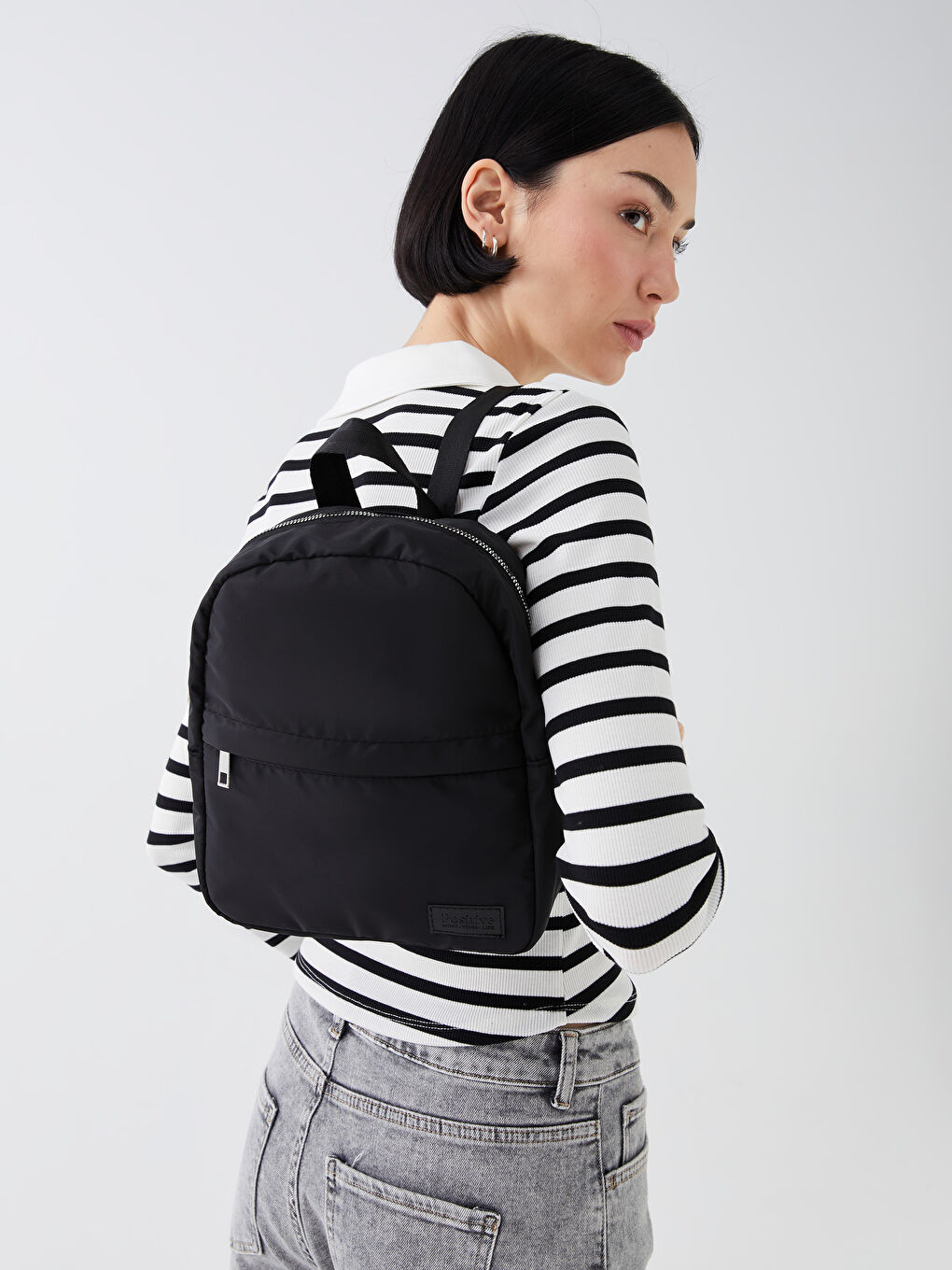 Siyah Paraşüt Kumaş Kadın Sırt Çantası