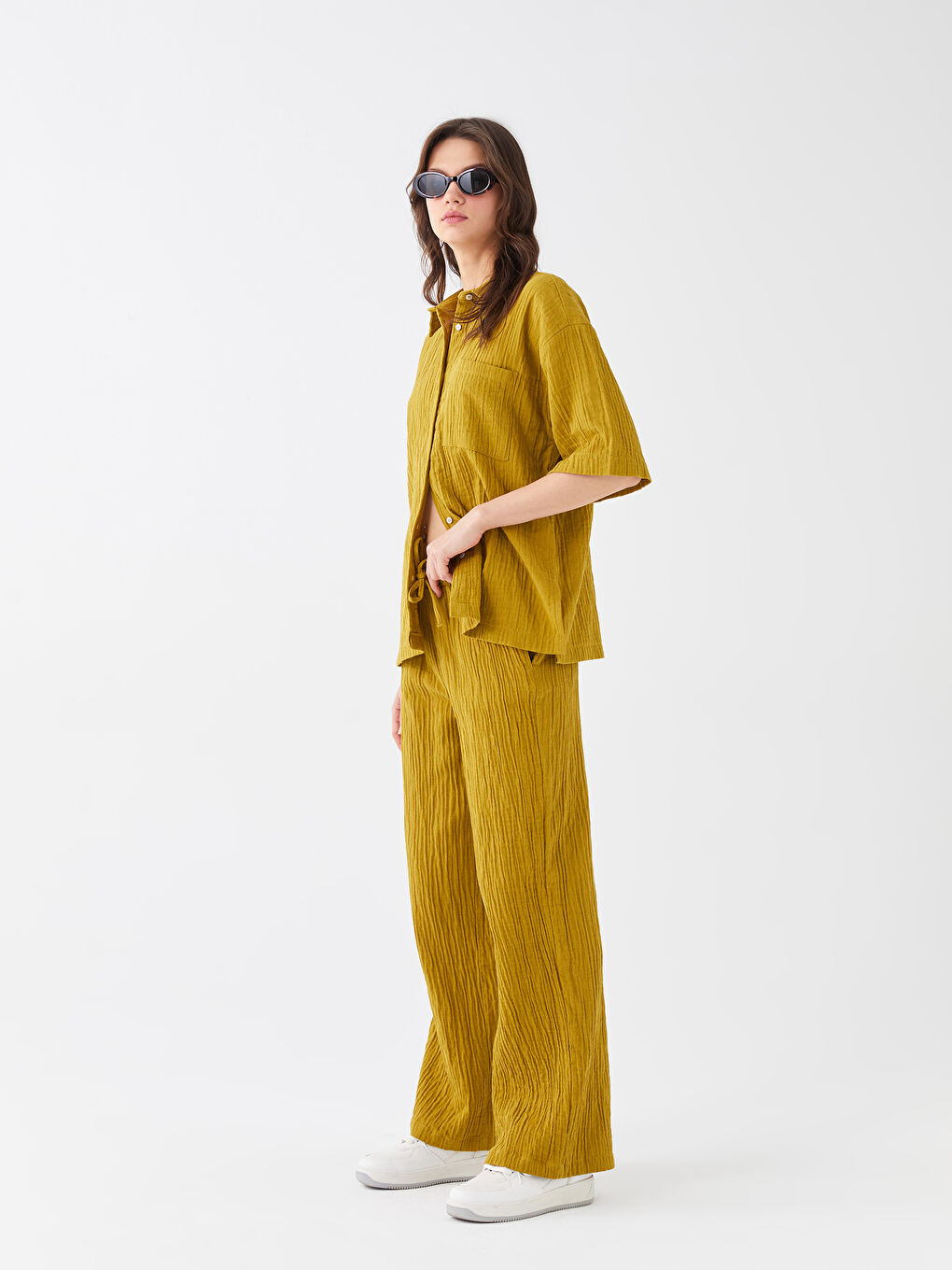 Брюки с эластичным поясом свободного кроя для женщин