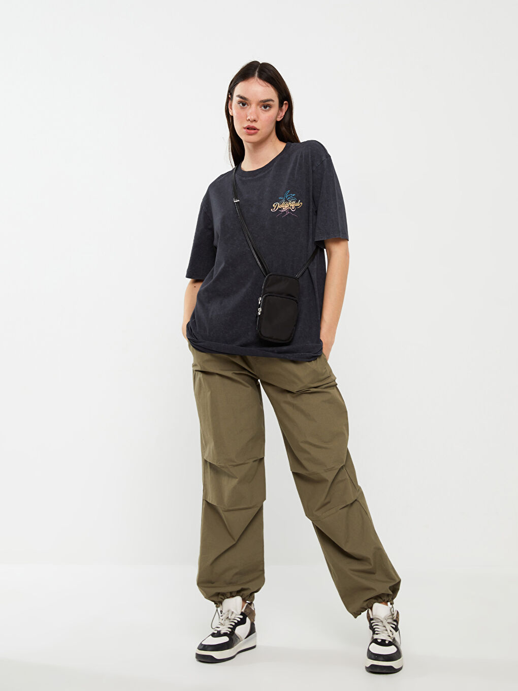 Siyah Ayarlanabilir Askılı Kadın Omuz Çantası-1