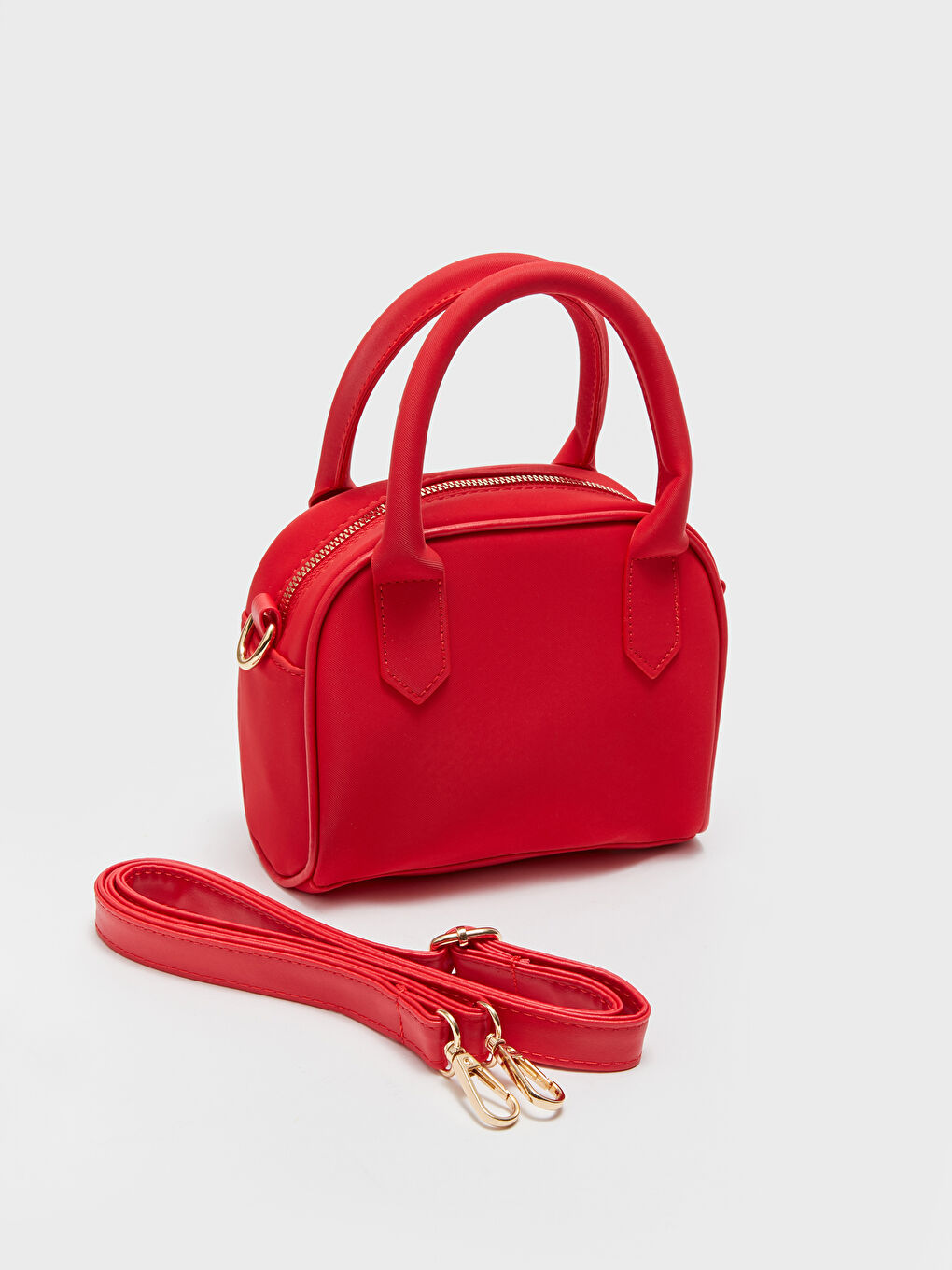 Kırmızı Deri Görünümlü Kadın Omuz Çantası