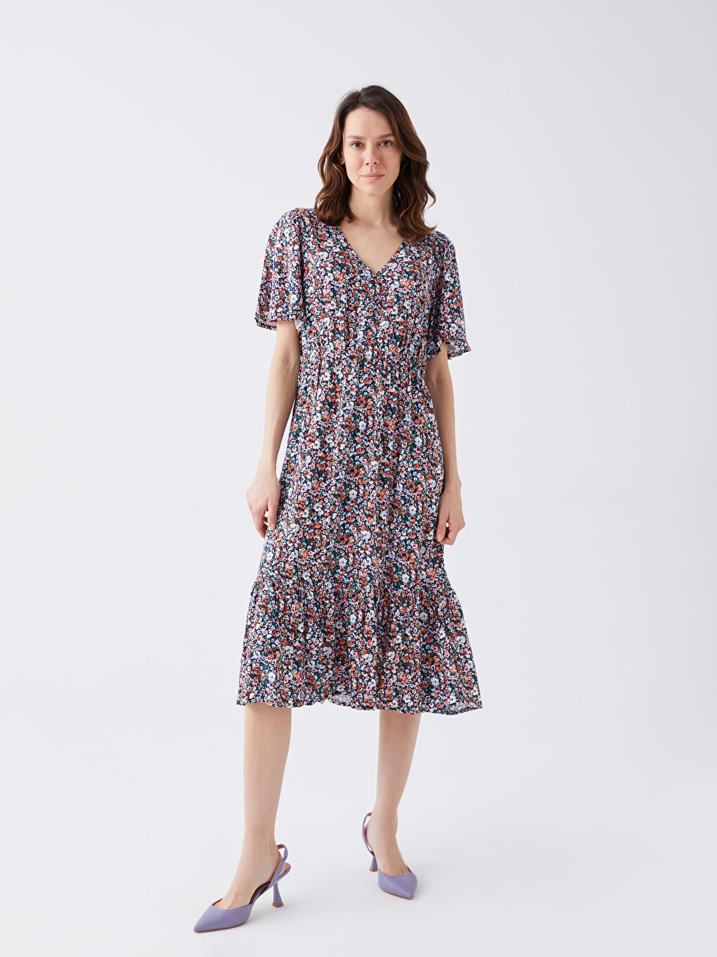 LCWAIKIKI Classic V-Ausschnitt Blumiges Kurzarmkleid für Damen -S3G849Z8-KTU