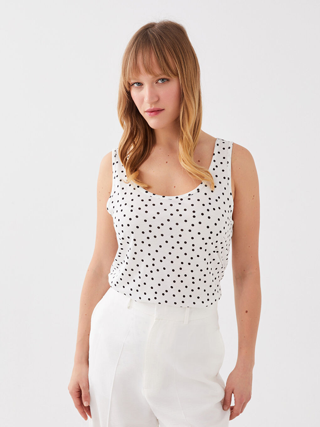 U-Neck Polka Dot Female Athlete-1