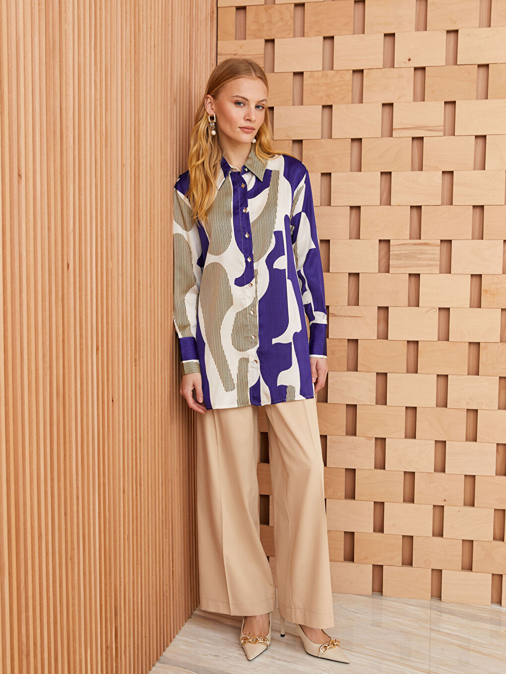 Mor Desenli Uzun Kollu Saten Kadın Gömlek-2