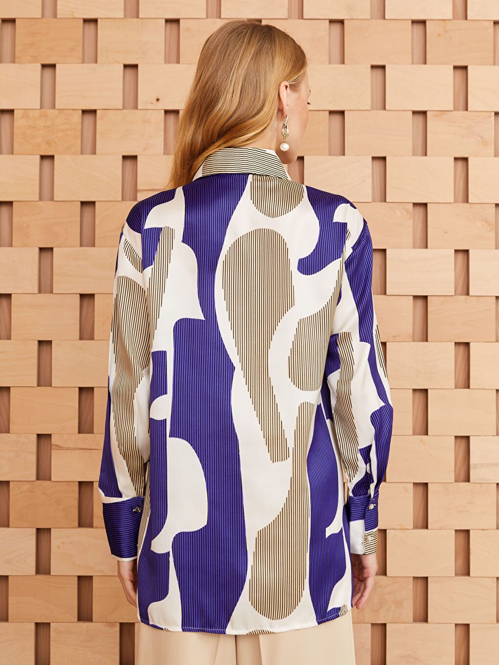 Mor Desenli Uzun Kollu Saten Kadın Gömlek-4
