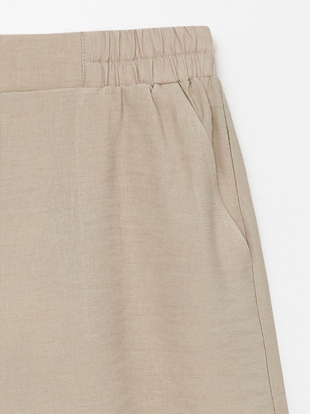 Bej Kadın Beli Lastikli Düz Şort-7