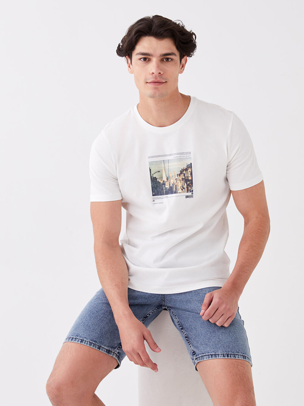 Beyaz Bisiklet Yaka Kısa Kollu Baskılı Penye Erkek Tişört