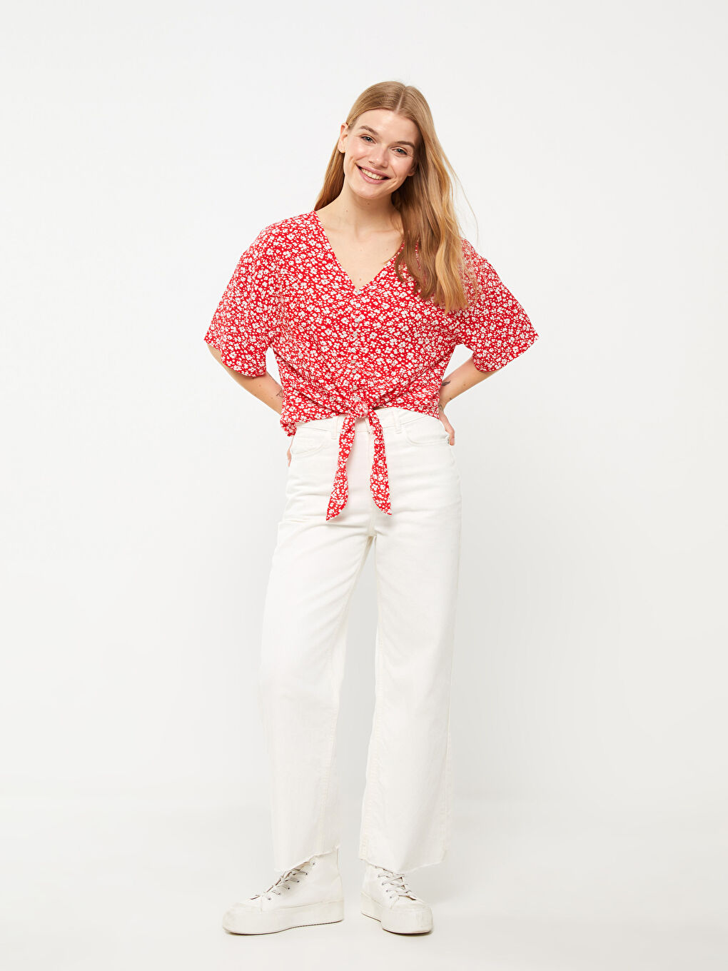 Kırmızı V Yaka Çiçekli Kısa Kollu Crop Kadın Bluz-2