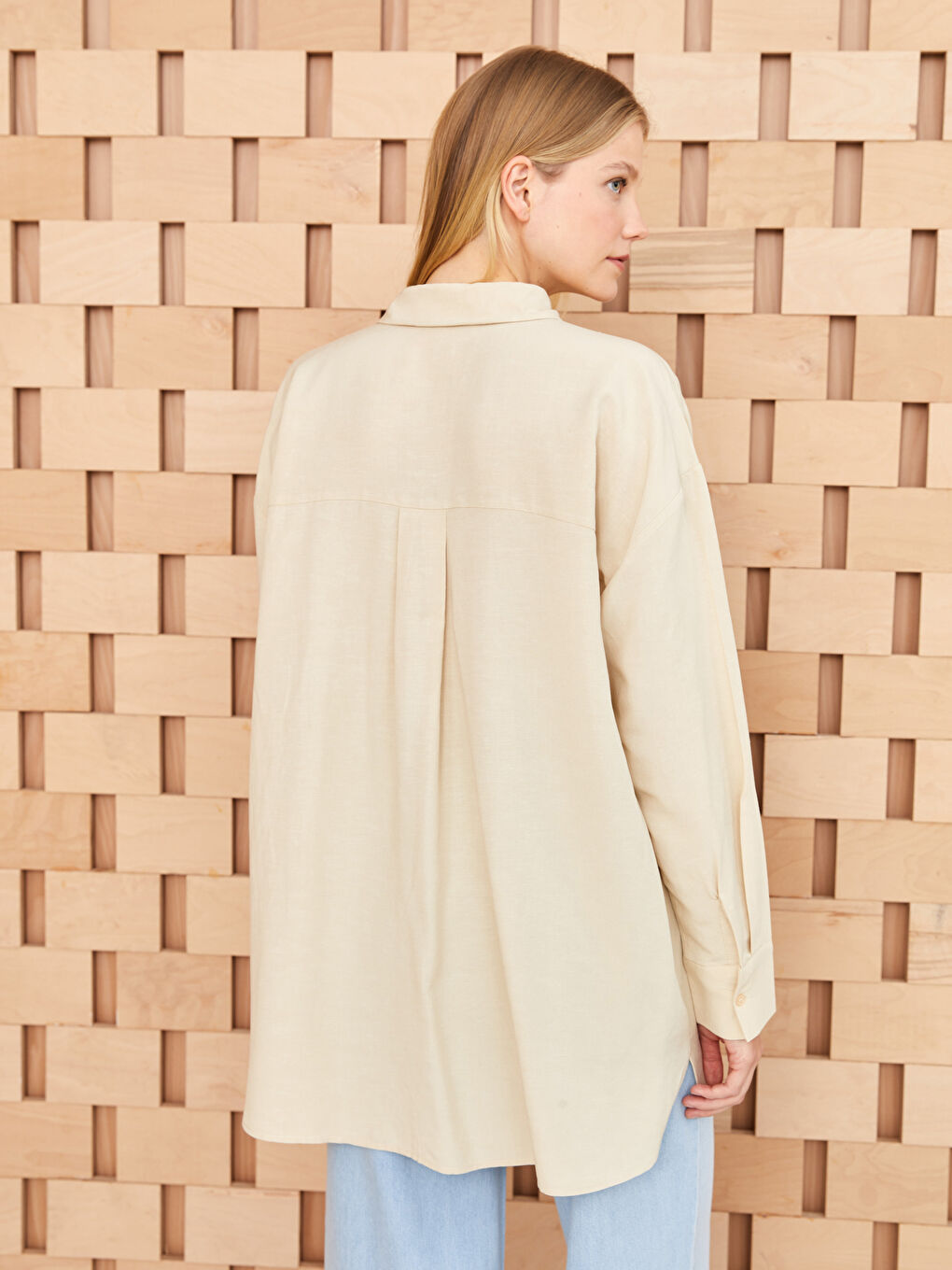 Bej Düz Uzun Kollu Keten Karışımlı Oversize Kadın Gömlek Tunik-4