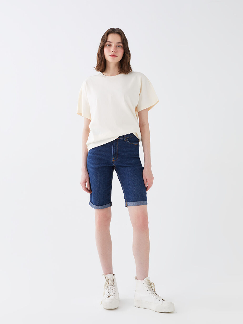 Bermuda Fit Women's Jean Shorts -S3GB99Z8-309
