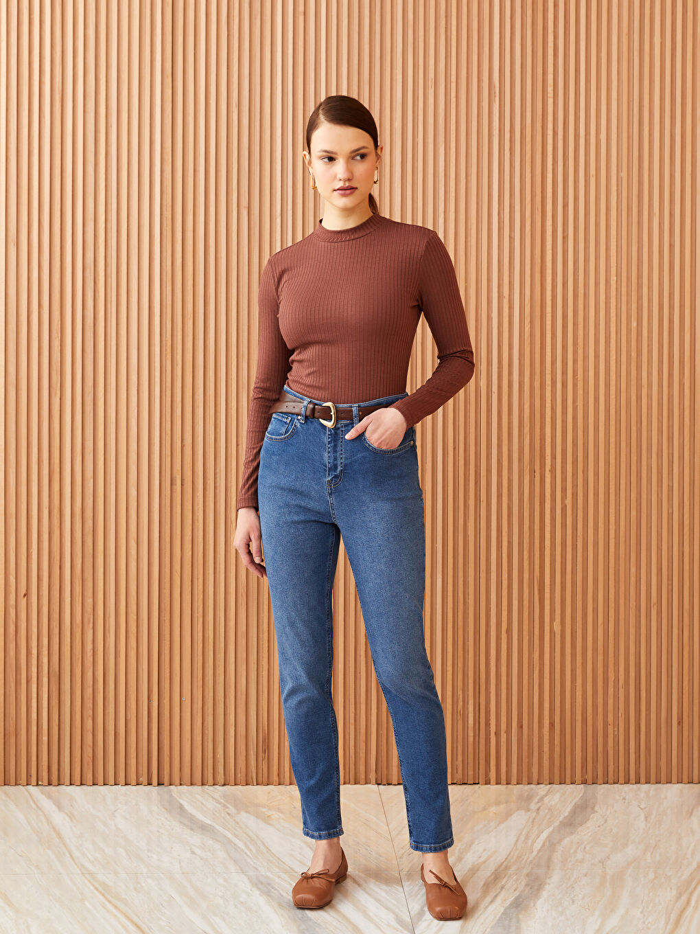 Футболка Женская Однотонная С Длинным Рукавом И Воротником-Трубой-2