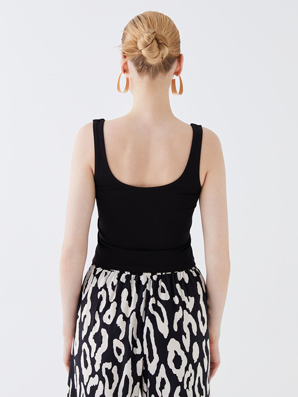 Women's U-Neck Strap Straight Crop-4