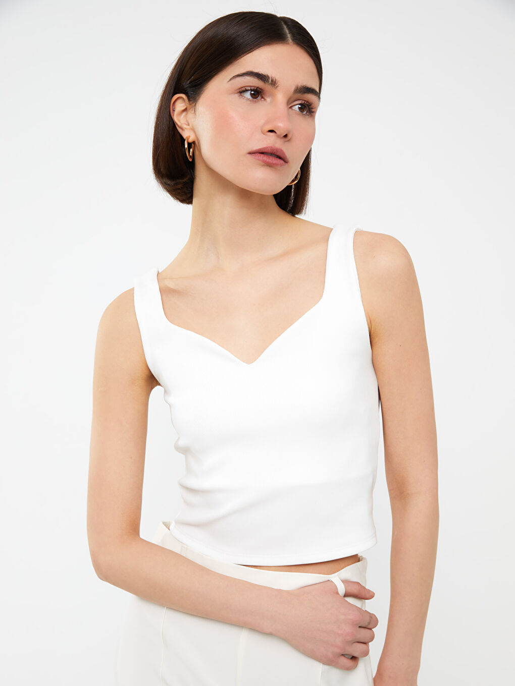 Ekru Kalp Yaka Düz Ottoman Kadın Crop