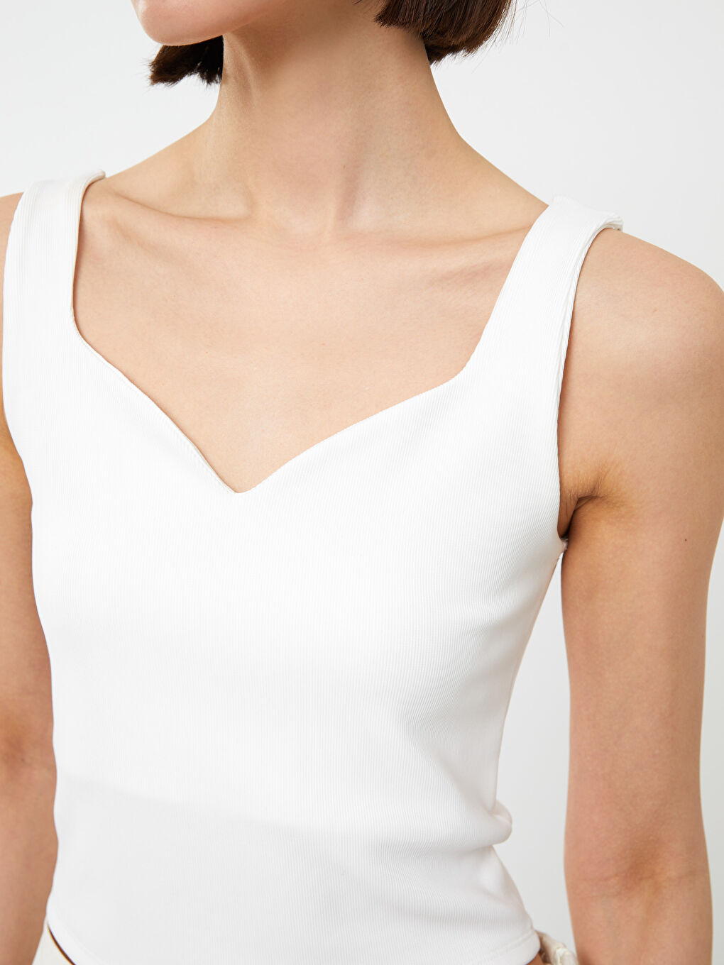 Ekru Kalp Yaka Düz Ottoman Kadın Crop-3