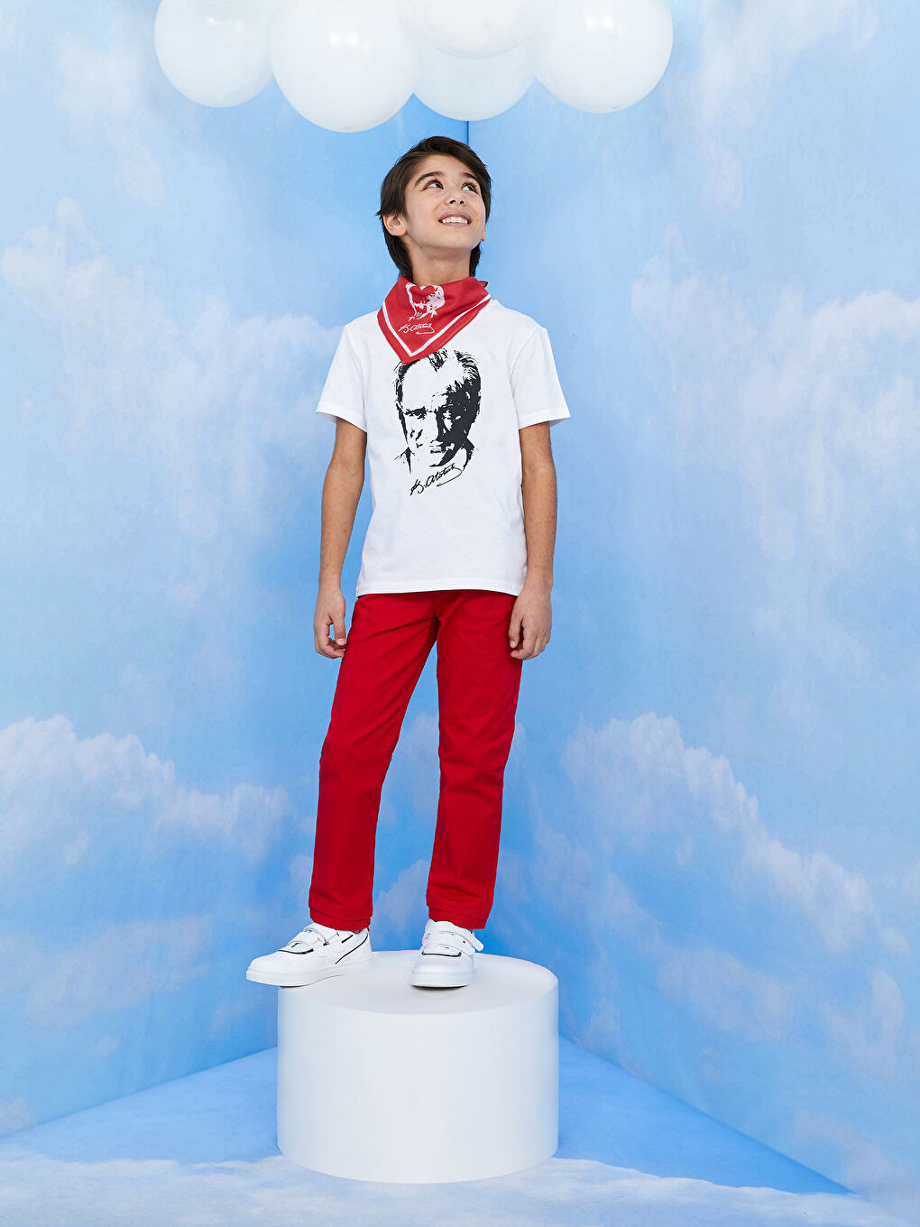 Kırmızı Atatürk Baskılı Erkek Çocuk Bandana